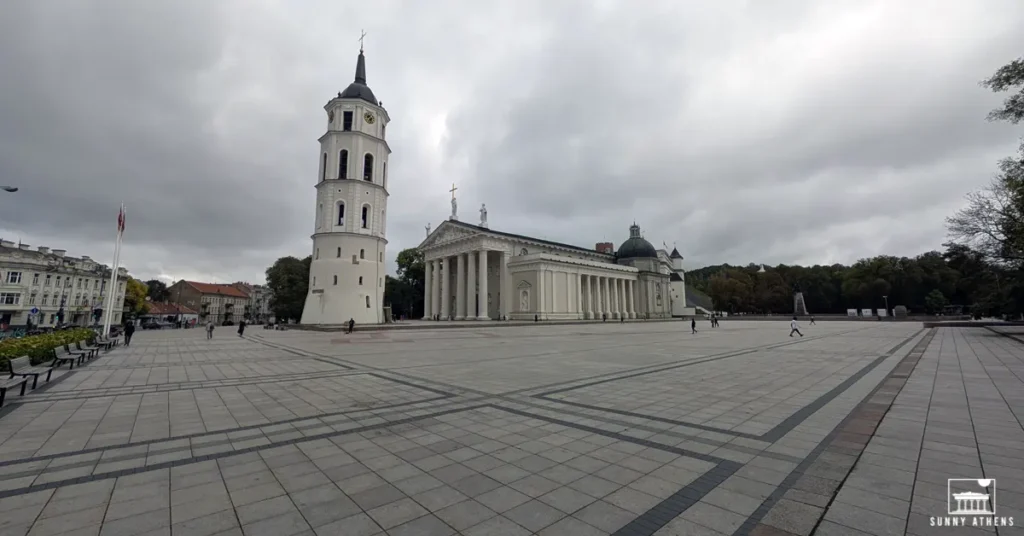 Panoramic view of the Vilnius Cathedral and Bell Tower in the city center, a must-see on the 3 days Vilnius itinerary.