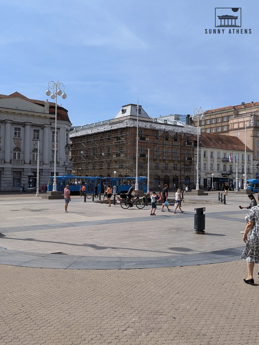 People gathering on Ban Jelacic Square for a morning walking tour in Zagreb
