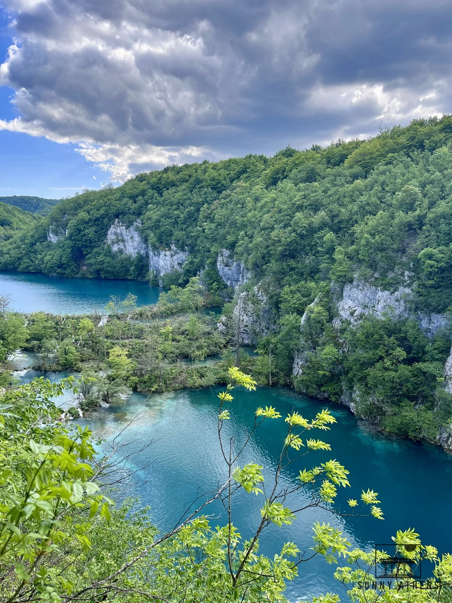 Panoramic view from above over the turquoise lakes and limestone cliffs in Plitvice Lakes National Park